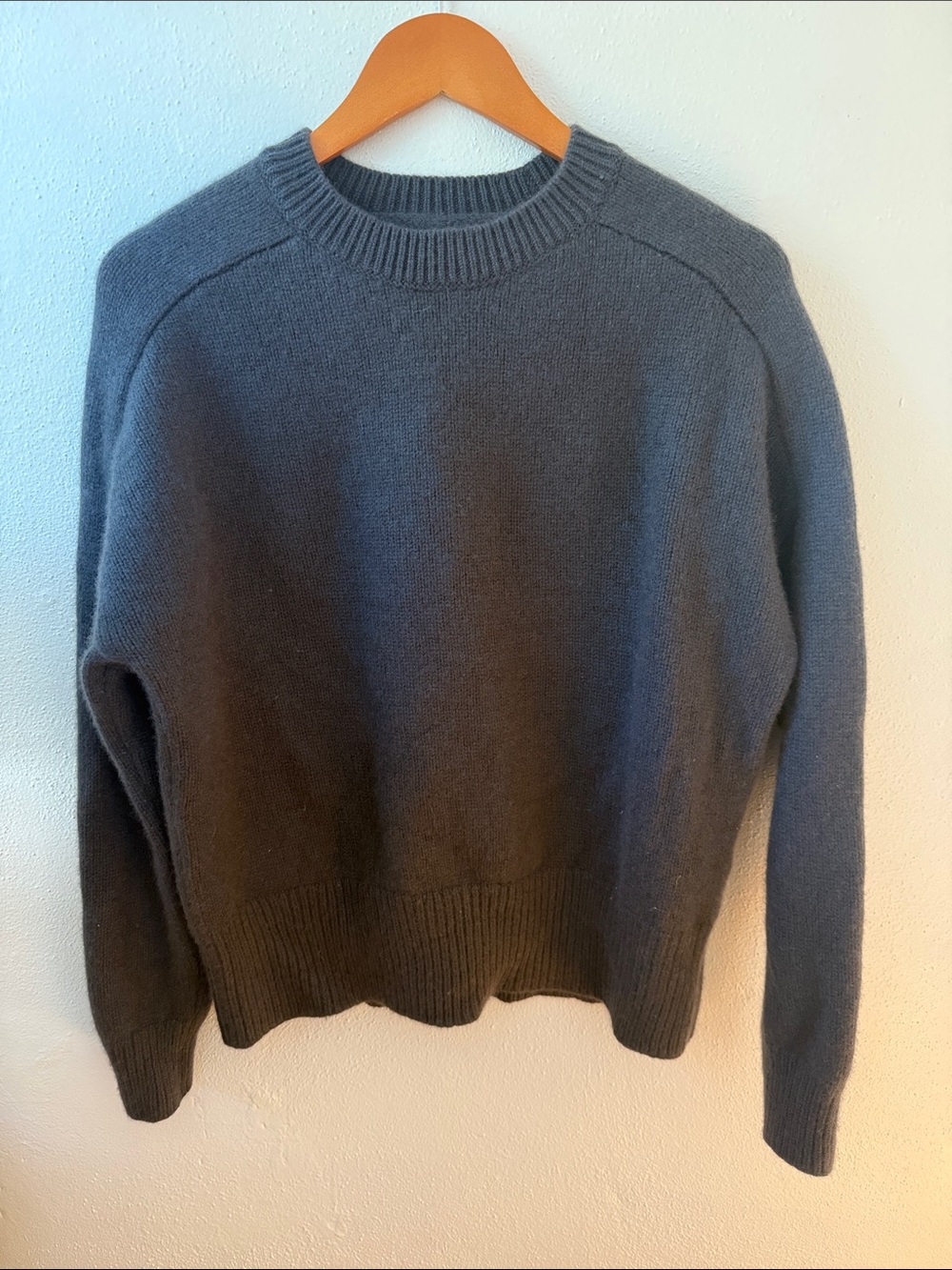 Doffer Boys Crewneck Sweater in Charcoal Gray XS